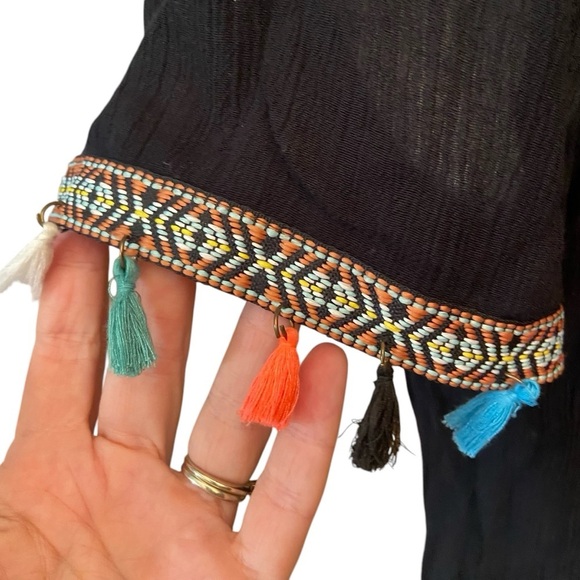 Speed Limit MPH Women's Gauzy Peasant Top Size M Black with Multicolor Tassels - Picture 3 of 8